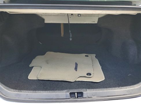 Used 2017 Toyota Camry LE image 11