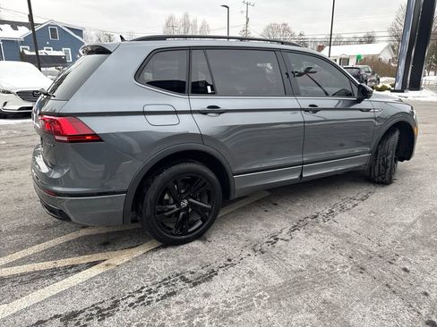 Used 2024 Volkswagen Tiguan SE R-Line image 5