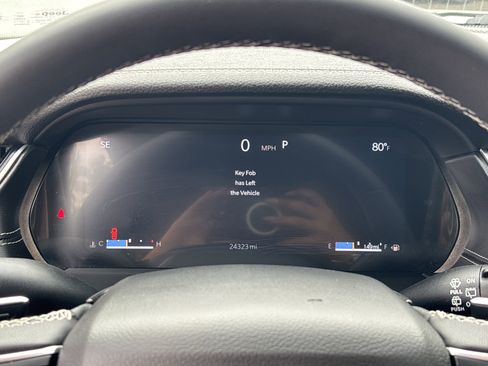 Used 2025 Jeep Grand Cherokee L Limited w/ Black Appearance Package image 29