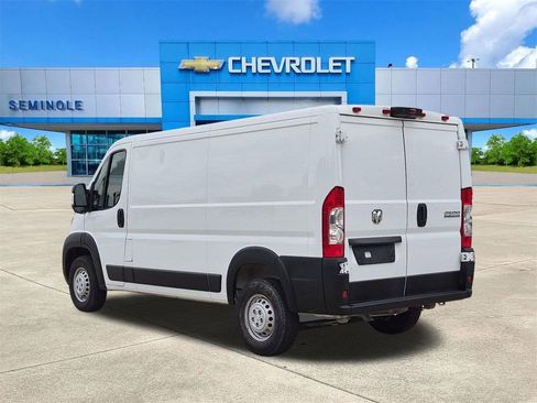 Used 2025 RAM ProMaster 2500 w/ Convenience Group FWD image 3