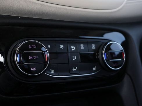 Used 2022 Buick Encore GX Essence w/ Sport Touring Package image 34