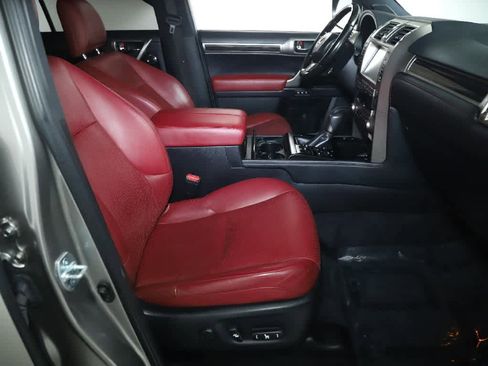 Used 2021 Lexus GX 460 Luxury w/ Accessory Package AWD/4WD image 36
