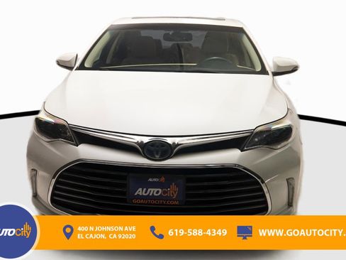 Used 2017 Toyota Avalon Limited image 4