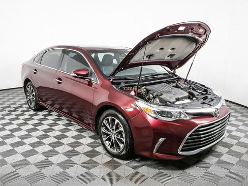 Used 2017 Toyota Avalon XLE image 30