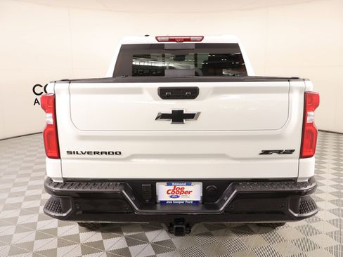 Used 2025 Chevrolet Silverado 1500 ZR2 w/ Technology Package AWD/4WD image 23