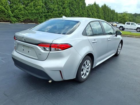 Used 2024 Toyota Corolla LE FWD image 3