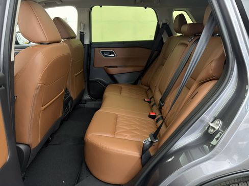 New 2026 Nissan Rogue Platinum AWD/4WD image 16