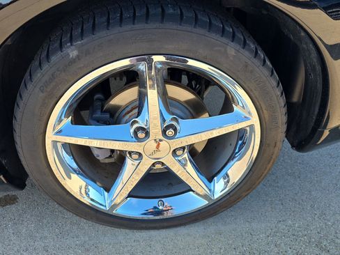 Used 2013 Chevrolet Corvette Coupe image 25