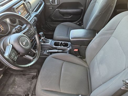 Used 2018 Jeep Wrangler Unlimited Sport S image 16