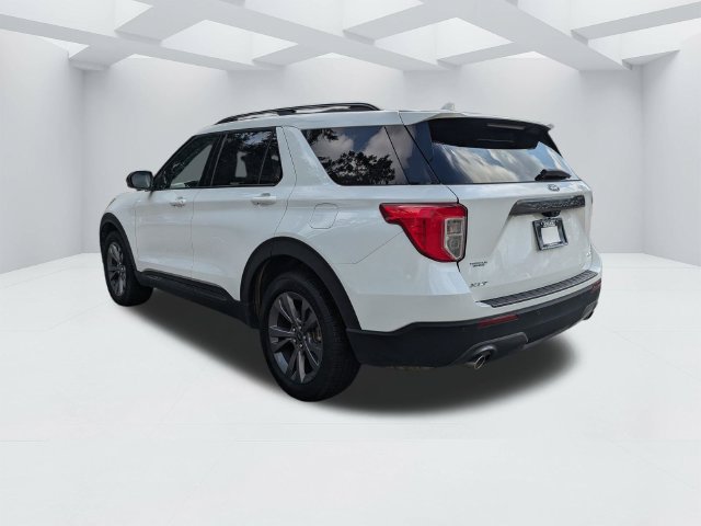 Used 2023 Ford Explorer XLT w/ Equipment Group 202A AWD/4WD image 7