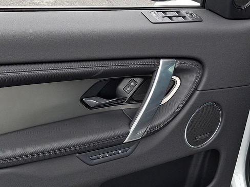 New 2026 Land Rover Discovery Sport Landmark AWD/4WD image 8