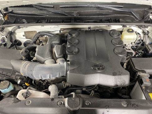 Used 2022 Toyota 4Runner SR5 Premium w/ Moonroof Package image 12