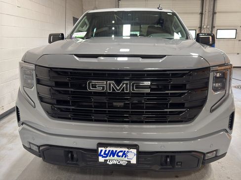 Used 2024 GMC Sierra 1500 Elevation w/ Elevation Premium Package image 8