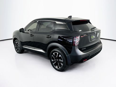 Used 2025 Nissan Kicks SR AWD/4WD image 5