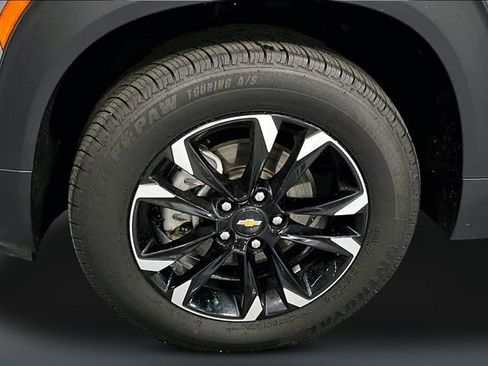 Used 2023 Chevrolet TrailBlazer LT AWD/4WD image 29