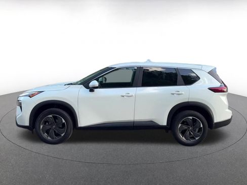 Used 2025 Nissan Rogue SV AWD/4WD image 9
