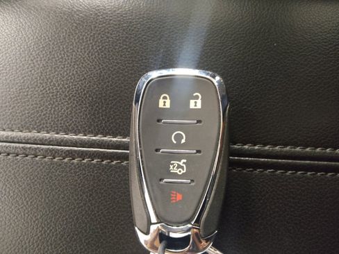 Used 2023 Chevrolet Malibu LT FWD image 32