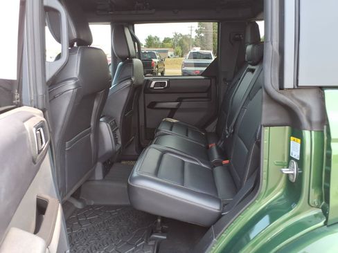 Used 2025 Ford Bronco Outer Banks AWD/4WD image 14