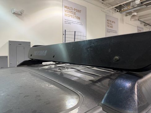 Used 2021 Toyota 4Runner Venture w/ Moonroof Package image 9