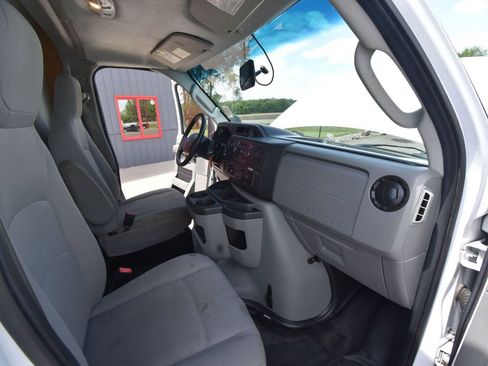 Used 2019 Ford E-350 and Econoline 350 Super Duty w/ Power Windows & Locks Group RWD image 43