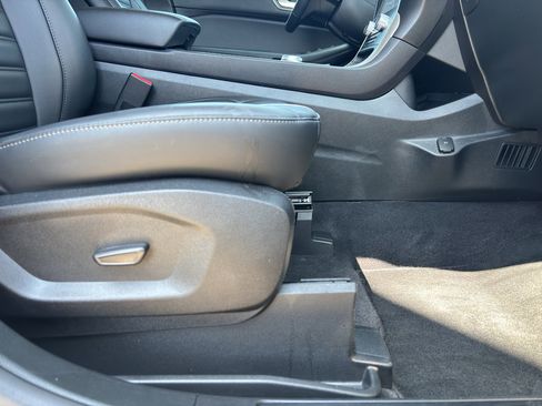 Used 2024 Ford Edge SEL image 30