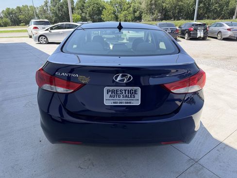 Used 2011 Hyundai Elantra GLS FWD image 5