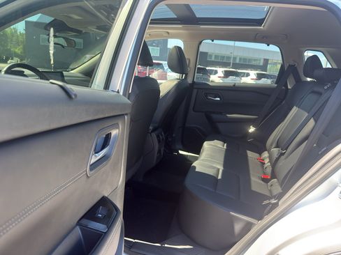 Certified 2024 Nissan Rogue SV w/ SV Premium Package AWD/4WD image 30