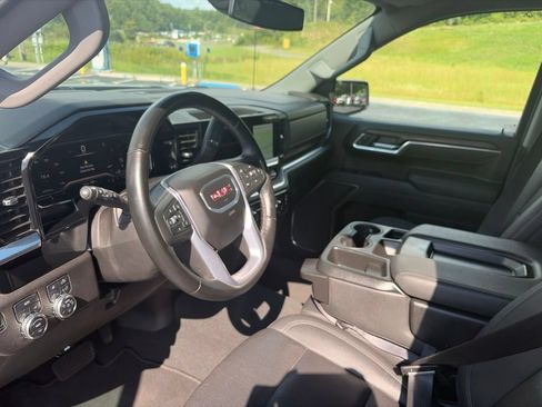 Used 2025 GMC Sierra 1500 SLT AWD/4WD image 18