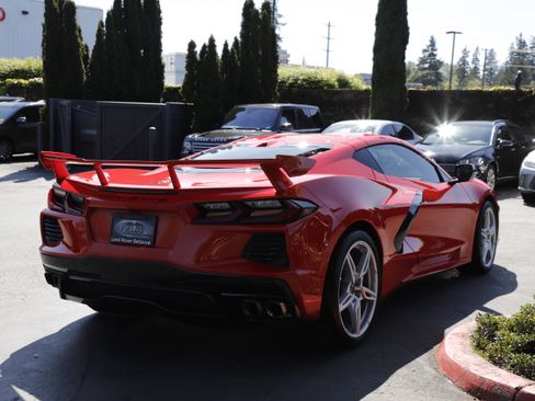Used 2024 Chevrolet Corvette Stingray Coupe w/ 1LT RWD image 8