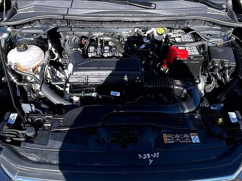 Used 2025 Ford Escape ST-Line image 9