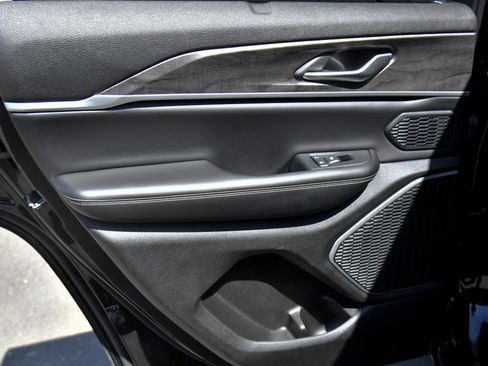 Used 2023 Jeep Grand Cherokee 30th Anniversary image 47