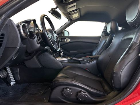 Used 2014 Nissan 370Z Touring w/ Sport Package RWD image 10