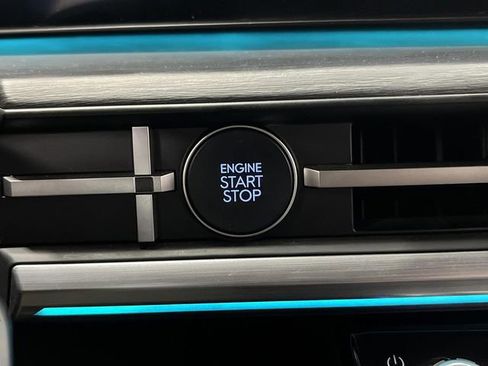 Used 2024 Hyundai Santa Fe Limited image 25