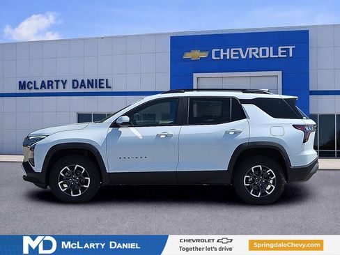 New 2026 Chevrolet Equinox ACTIV w/ Convenience Package III FWD image 3