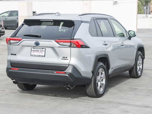 Certified 2023 Toyota RAV4 XLE w/ Convenience Package image 9