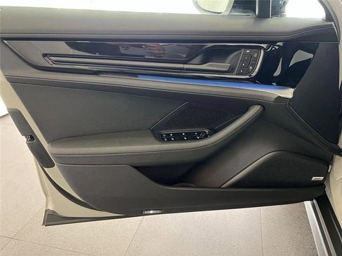 New 2026 Porsche Panamera 4 image 15