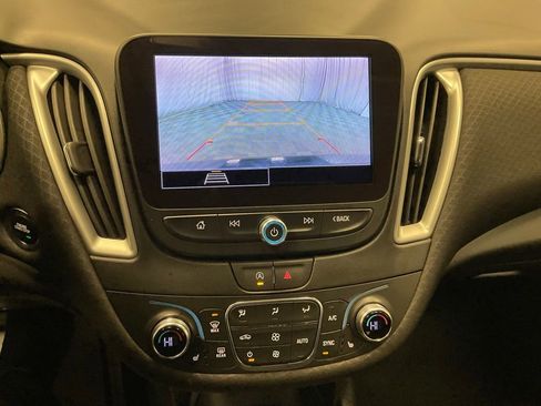 Used 2024 Chevrolet Malibu LT image 22