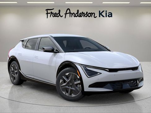New 2025 Kia EV6 Light image 8