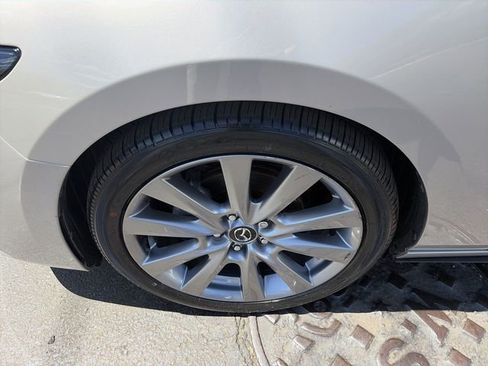 Used 2023 MAZDA MAZDA3 s FWD image 10