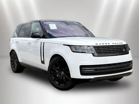 Used 2023 Land Rover Range Rover SE AWD/4WD image 3