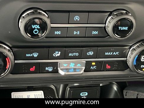 New 2025 Ford Bronco Big Bend w/ Black Diamond Package AWD/4WD image 28