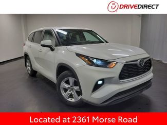 Used 2023 Toyota Highlander LE video 1