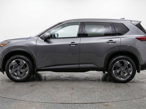 Used 2025 Nissan Rogue SV FWD image 5