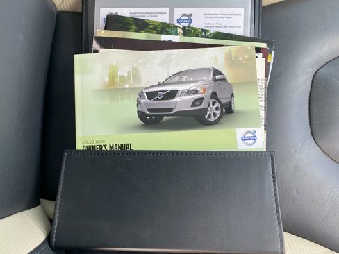 Used 2012 Volvo XC60 T6 R-Design Platinum image 31