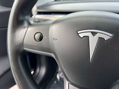 Used 2018 Tesla Model 3 Long Range image 35
