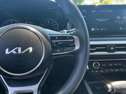 Used 2022 Kia K5 LXS FWD image 12
