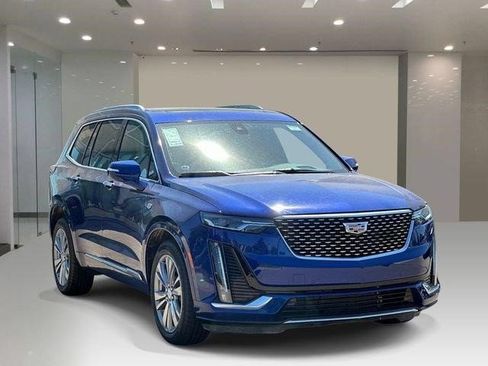 Certified 2023 Cadillac XT6 Premium Luxury w/ Technology Package AWD/4WD image 6