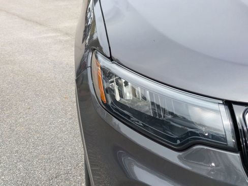 Used 2024 Jeep Compass Limited image 10