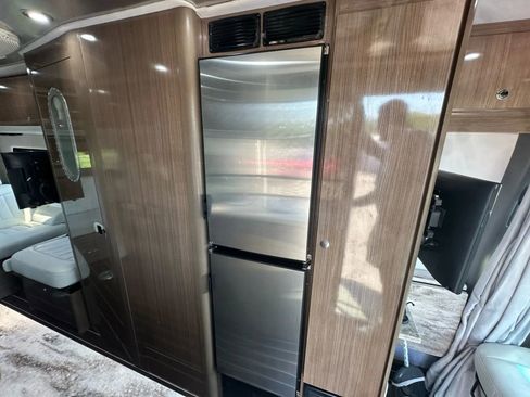 Used 2016 Mercedes-Benz Sprinter 3500 image 43