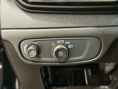 Used 2022 Chevrolet Bolt LT w/ Driver Confidence Package image 28